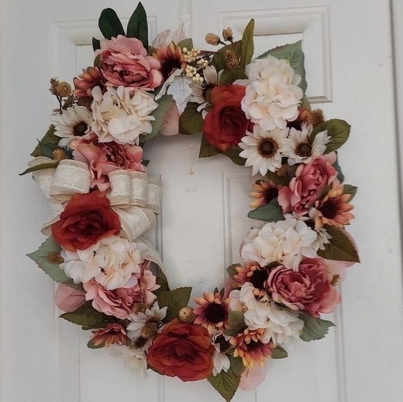 HANDMADE fall or everyday wreath indoor or outdoor home decor - Picture 3 of 9